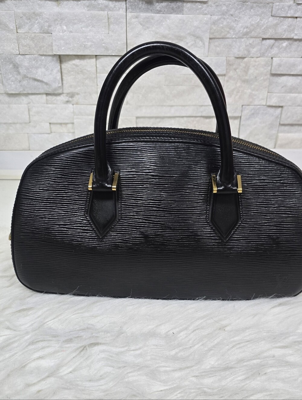 Louis Vuitton Black Epi Leather Dome Satchel with Gold Hardware - Picture 6 of 15